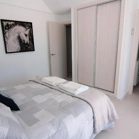 Villa Playa Del Carmen - A Beautiful 4 Bedroom - In The Heart Of Puerto Del Carmen *