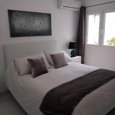 Playa Del Carmen - A Beautiful 4 Bedroom - In The Heart Of Puerto Del Carmen *